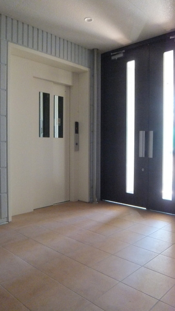 グリーン・ケイ東戸塚のエントランス