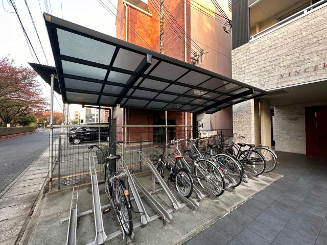 ヴィンチェロの駐車場