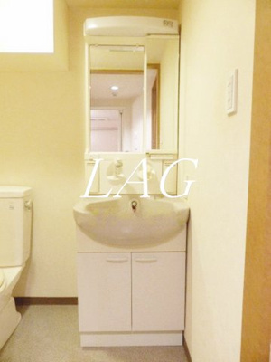 【洗面所】 | フェニックス麻布狸穴公園 | 洗面台です。