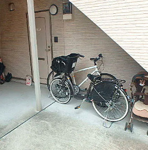 【玄関】 | クリスタルアベニュー | ゆったりとした玄関です