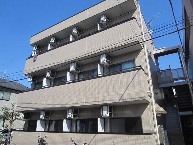 フローラ水山の外観|白い外観は清潔感があります♪