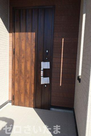 《仲介手数料無料》緑区大字三室891-6新築一戸建てブルーミングガーデンの玄関