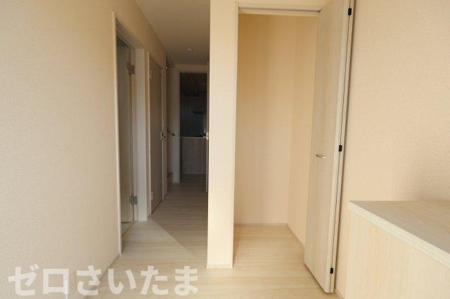 《仲介手数料無料》緑区大字三室891-6新築一戸建てブルーミングガーデンの玄関