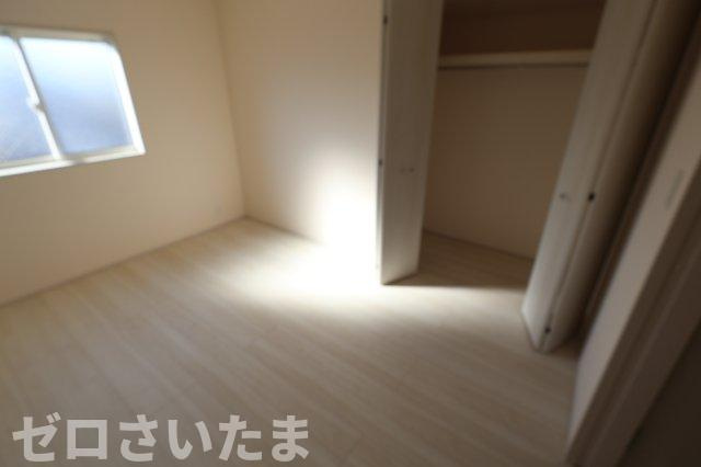 《仲介手数料無料》緑区大字三室891-6新築一戸建てブルーミングガーデンの洋室