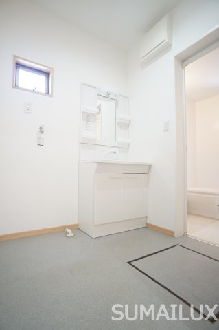 ＨＡＵＳ　ＦＡＭＩＬＩＥの洗面所