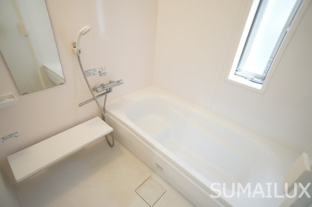 ＨＡＵＳ　ＦＡＭＩＬＩＥの浴室