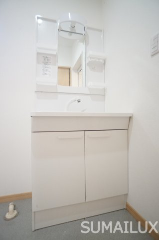 ＨＡＵＳ　ＦＡＭＩＬＩＥの独立洗面台