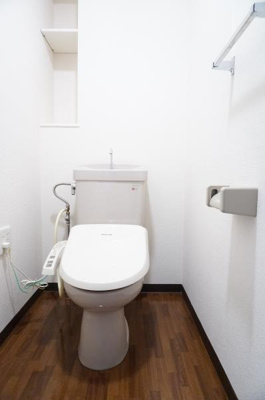 【トイレ】 | ハイムローゼ | 温水洗浄便座。