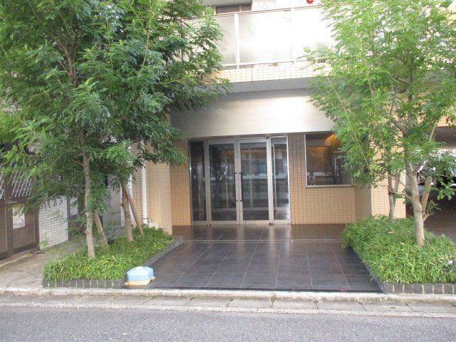 福岡市南区玉川町の賃貸マンションのエントランス