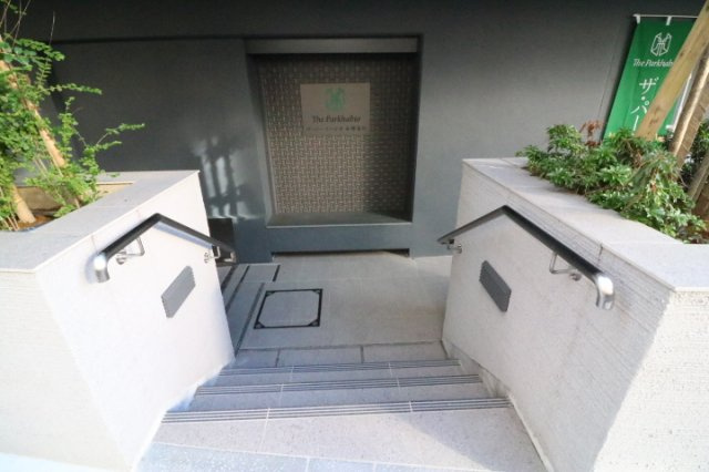 【エントランス】