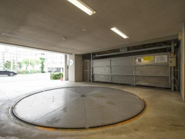 品川区東品川３丁目の賃貸マンションの駐車場