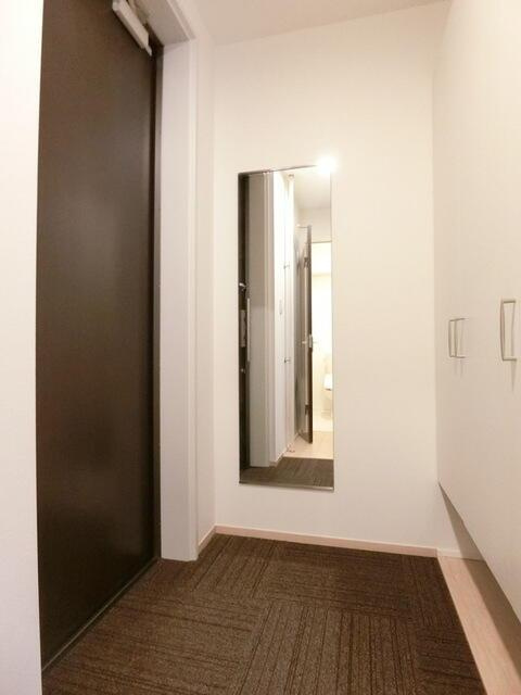 ＡＣＯＲＤＥ東中野の玄関|収納力ある玄関まわりで靴や小物もすっきり 