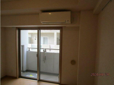 【居間・リビング】 | ナビウス西新宿 | 6.0帖のきれいな洋室。