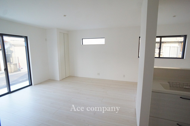 【居間・リビング】 | 八尾市上之島町南2丁目 | 【LDK：ゆったり約18.4帖♪】