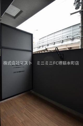 ファーストフィオーレ新梅田のバルコニー
