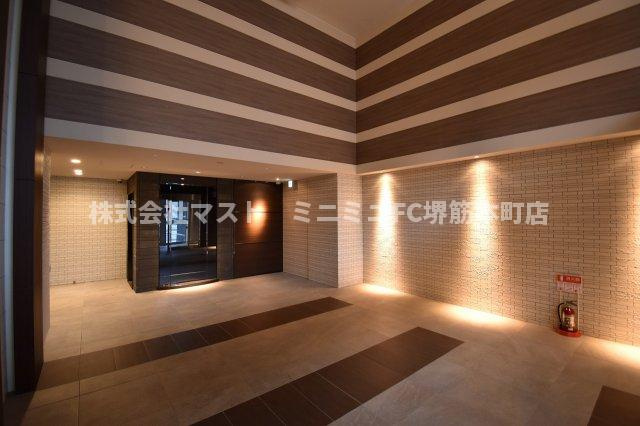 ファーストフィオーレ新梅田のロビー