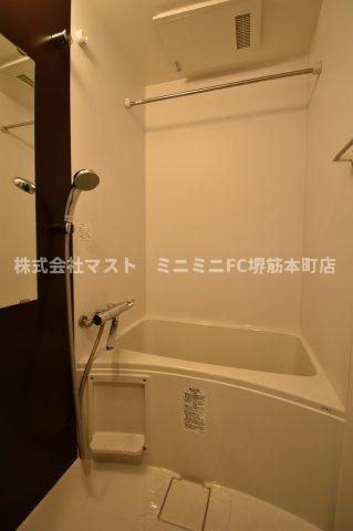 ファーストフィオーレ新梅田の浴室