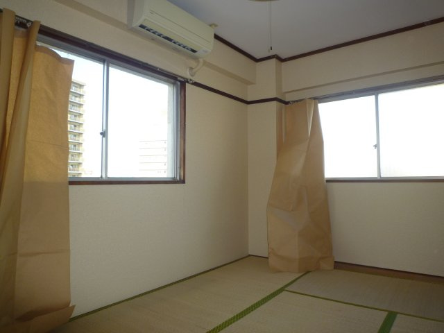 みよしビルの和室