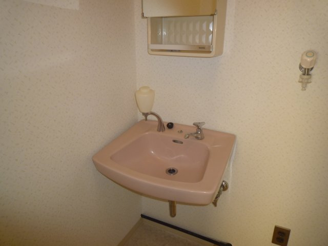 みよしビルの洗面所