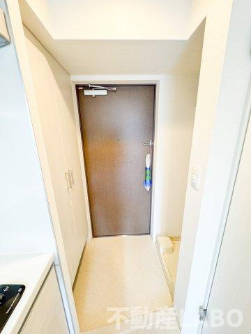 フォーリアライズ天王寺ヴァロールの玄関