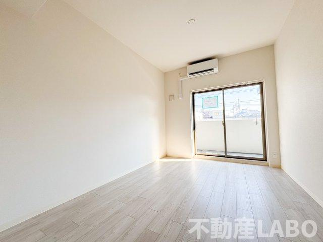 フォーリアライズ天王寺ヴァロールの居間・リビング