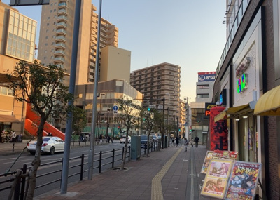 【展望】 | ステーションスカイタワー小田急相模原 | 桜や紅葉の名所に出かける人は多いと思いますが、家にいながら季節の移ろいを感じる生活を送りませんか？リビングや窓から見える景色が生活を彩るワンポイントに！現地から見える景色を堪能してみては如何でしょう。