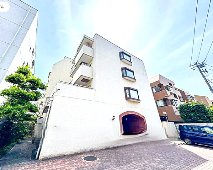 ロイヤルブルフの外観|横浜市内主要駅へ、東京へのアクセスも大変便利な立地にあるマンションです。