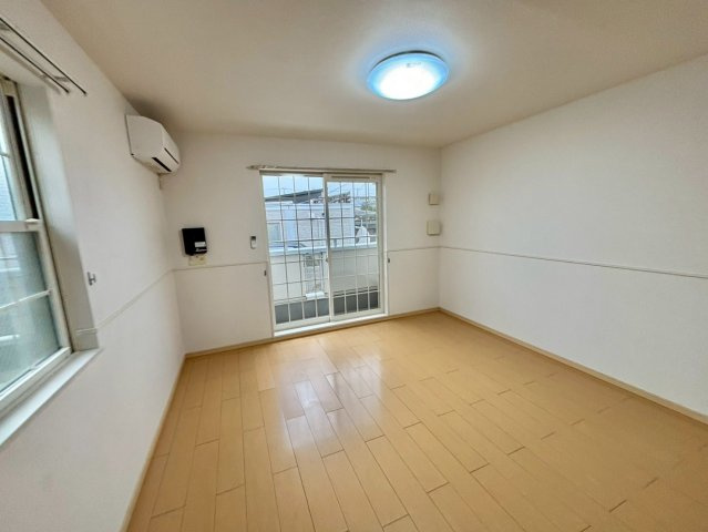 リジュール南条の玄関