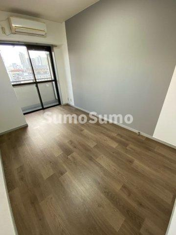 ピュア神戸の居間・リビング