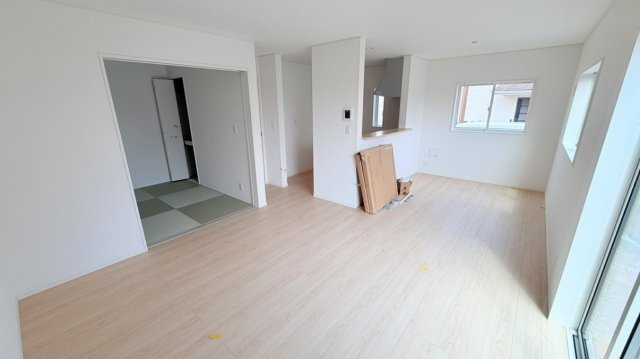 【居間・リビング】 | 伊勢原市沼目５丁目　全２棟　新築住宅