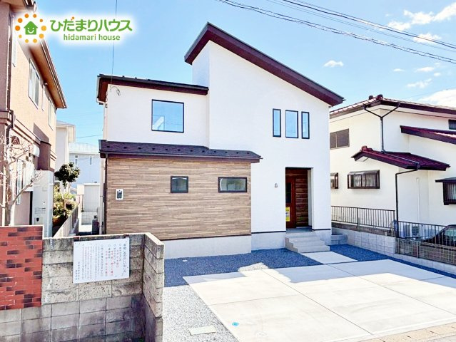 【外観】 | ひたちなか市足崎2期　新築戸建 | 明るい光が差し込む開放感あふれる住まいです。