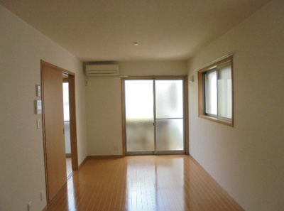 【居間・リビング】 | クリスタルアベニュー