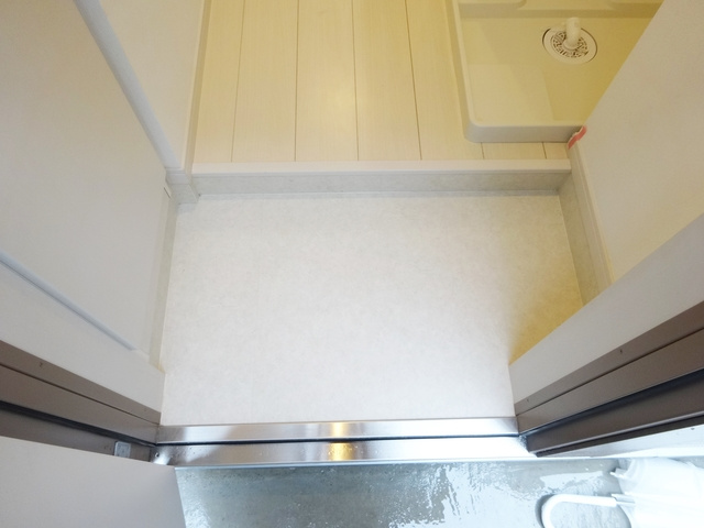 リブリ・シャドゥールの玄関