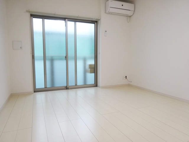 リブリ・シャドゥールの居間・リビング|落ち着いたリビング。