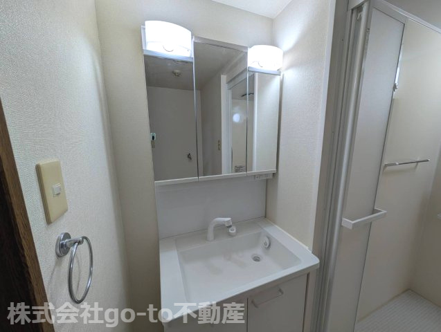 【独立洗面台】 | プレステージ明石魚住VI | 鏡裏も収納できます