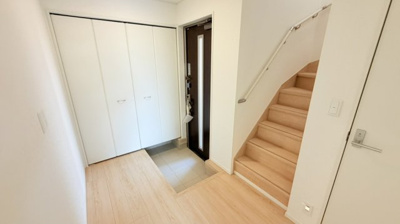 【玄関】 | 伊勢原市沼目５丁目　全２棟　新築住宅