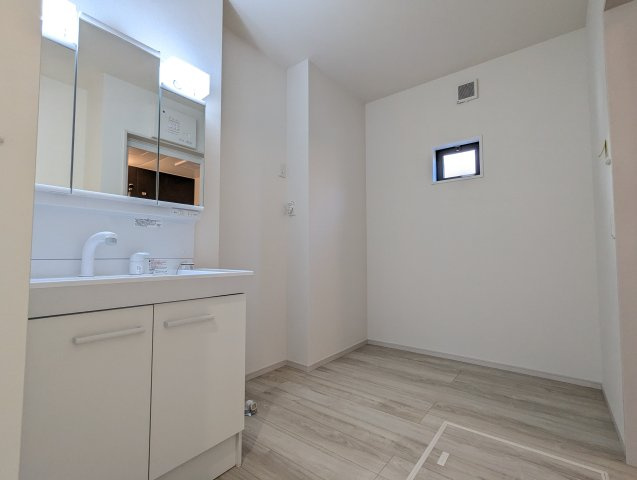 水戸市見和1期の独立洗面台|洗面台朝の身支度には欠かせない独立洗面化粧台