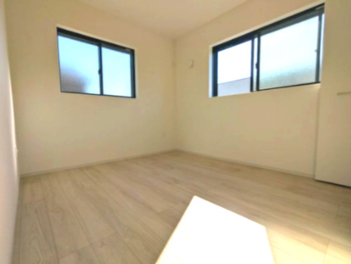 水戸市見和1期の洋室|洋室です。お子様の成長にも対応でき窓の位置が高いので子供部屋に適しています。マイホームだからこその喜び。