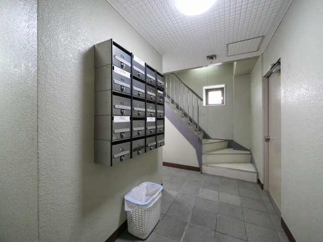 大阪市北区国分寺２丁目の賃貸マンションのロビー