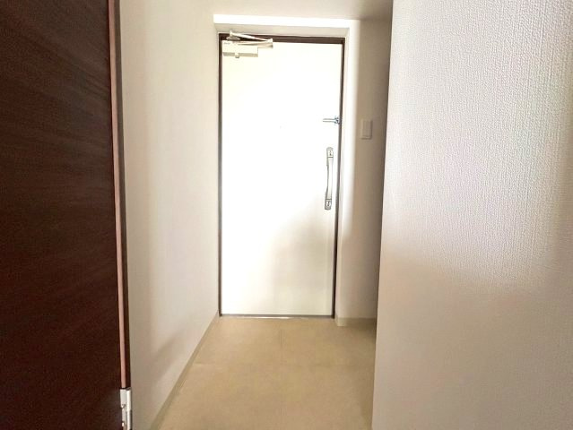 FREEDOM residence藤井寺岡の玄関