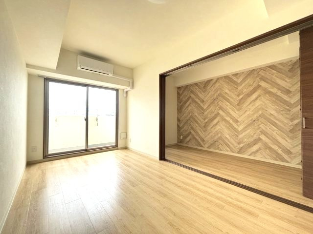 FREEDOM residence藤井寺岡の居間・リビング