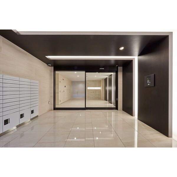 FREEDOM residence藤井寺岡のエントランス