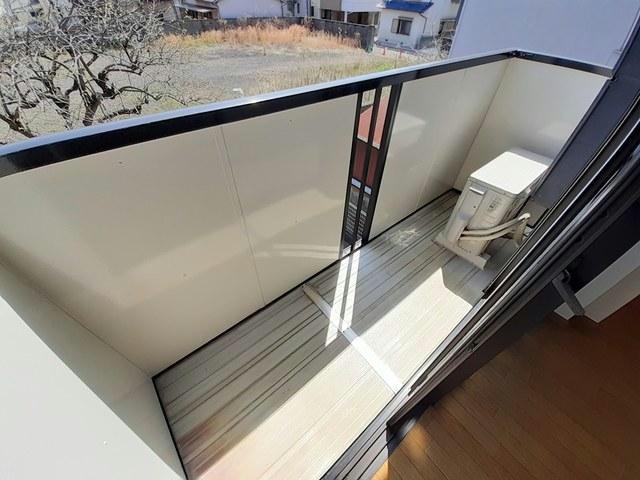 オーブリー　T・Yのバルコニー