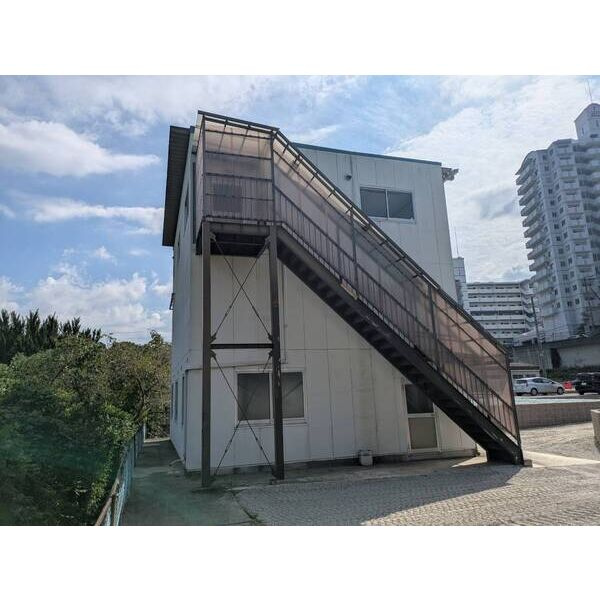 大西町楊枝倉庫の外観