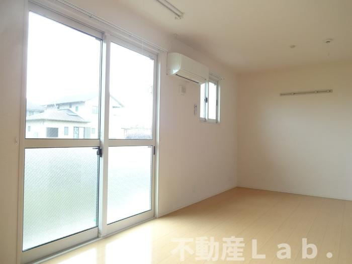 ルミエール野口の居間・リビング