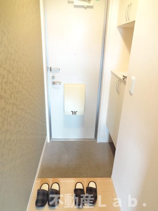 ルミエール野口の玄関