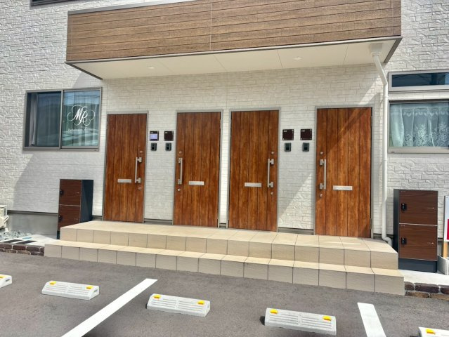 アイリスパレスのエントランス