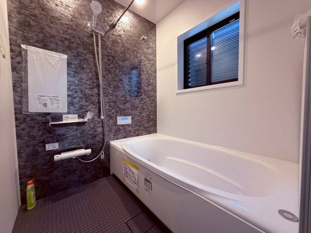 【洋室】 | 練馬区南大泉５丁目　新築戸建て | （建築中）お部屋がきれいな形だと同じ広さでもより広く感じます