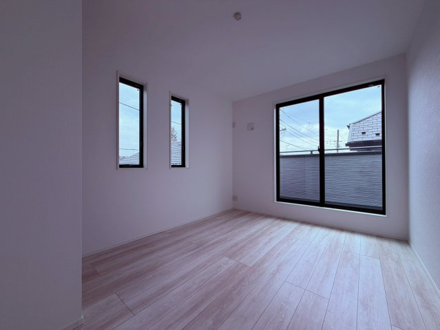 【前面道路含む現地写真】 | 練馬区南大泉５丁目　新築戸建て | 道路突き当り部分のため車通りも少なく、お出かけの際も安心です