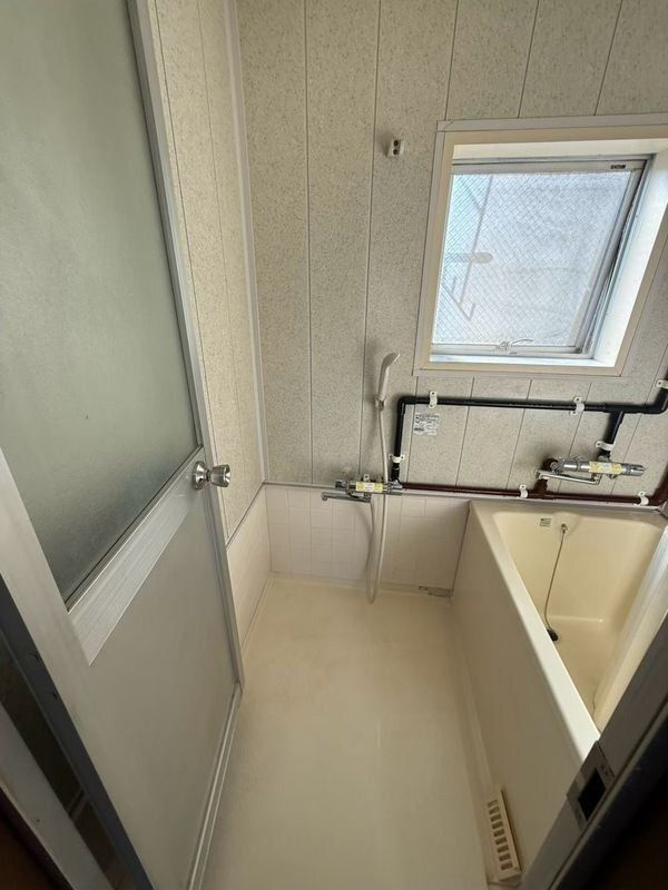 第一長縄ビルの浴室